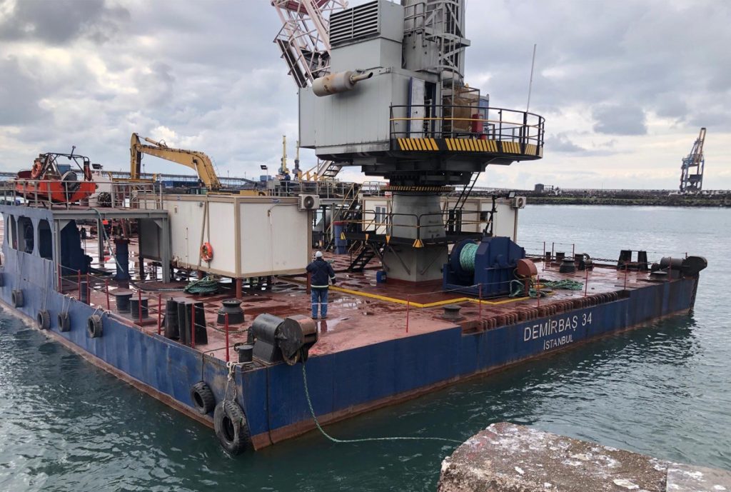Jasa Shipbuilding Floating Crane di Batam